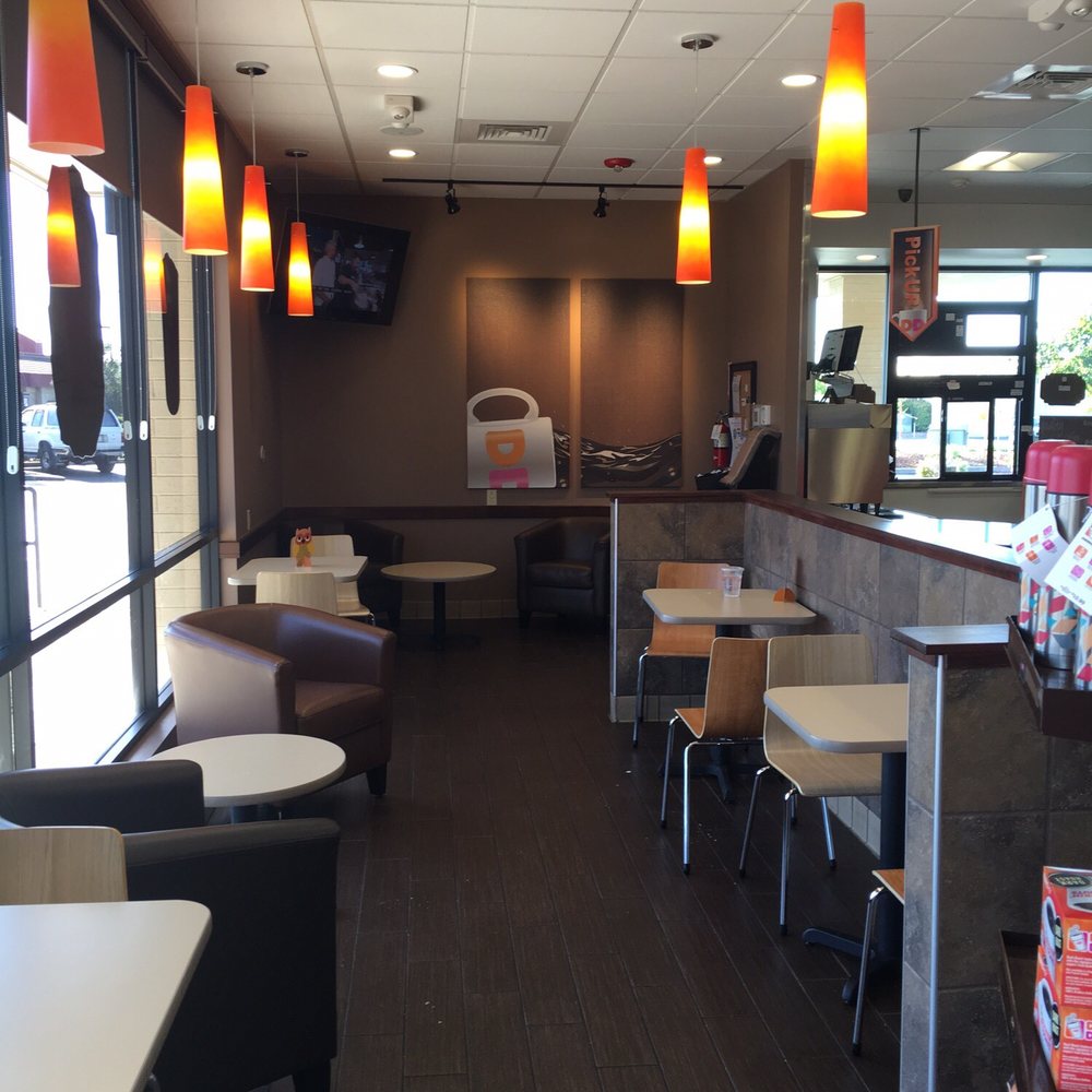 Dunkin' - Seating Area - Donuts Near Me - Folsom, California