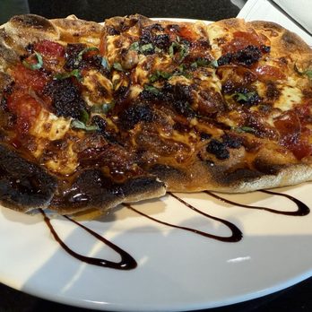 Birdies & Bogeys - Sandpines - Hot honey bacon jam & pepperoni flatbread - Gastropubs Near Me - Florence, Oregon Birdies & Bogeys - Sandpines - Hot honey bacon jam & pepperoni flatbread - Gastropubs Near Me - Florence, Oregon