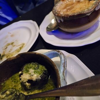 Le Chat Noir - L: Stuffed mushrooms
R: Onion soup - French Near Me - Riverside, California Le Chat Noir - L: Stuffed mushrooms
R: Onion soup - French Near Me - Riverside, California