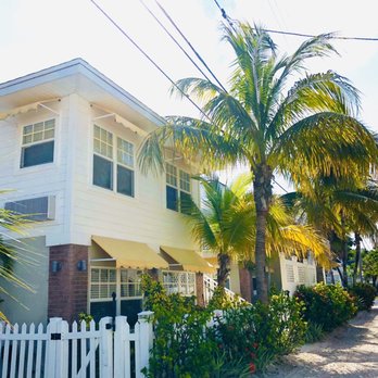 Coconut Inn - Hotels Near Me - St. Pete Beach, Florida