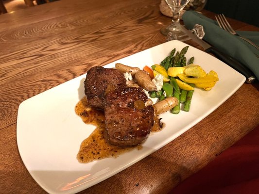 D C's On B Street by null