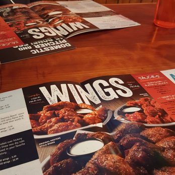 Hooters - Sports Bars Near Me - Burlington, North Carolina