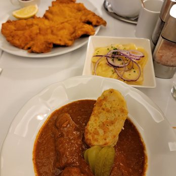 Café Landtmann - Goulasch and schnitzel - Cafes Near Me - Vienna, 9 Café Landtmann - Goulasch and schnitzel - Cafes Near Me - Vienna, 9