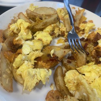 Black Mountain Griddle - This is not my idea of a skillet breakfast - Breakfast & Brunch Near Me - Henderson, Nevada