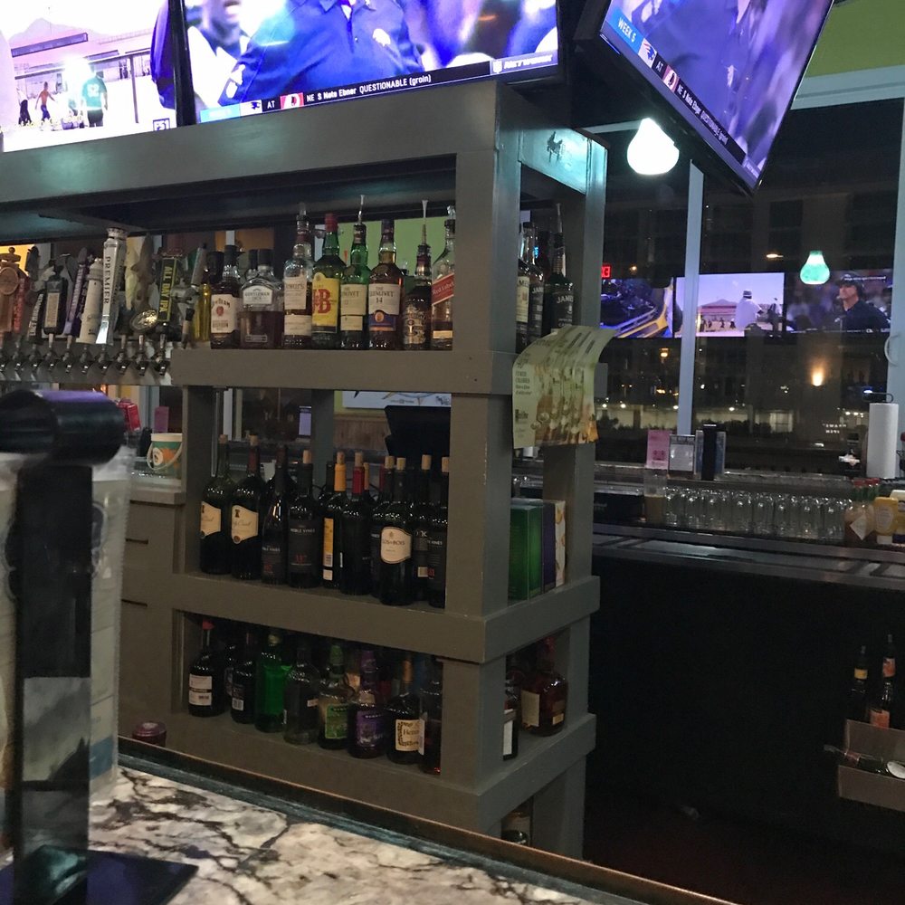 The Reef - Bar area - Seafood Near Me - Biloxi, Mississippi