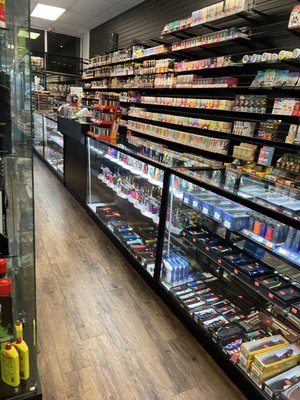 Cloudz Smoke Shop, 5717 S I-35, Ste 150B, Austin, TX 78744, US