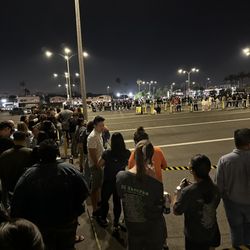 Inglewood Park & Go - Everyone waiting in line with no busses in sight.