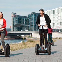 Segway Tour Berlin - Fahrt entlang der Spree // Ride along the river Spree