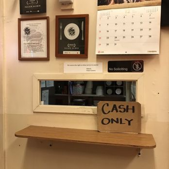 Palace Saimin - Cash only - Japanese Near Me - Honolulu, Hawaii