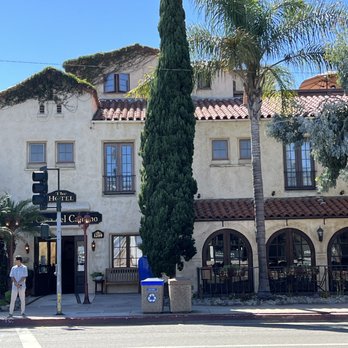 The Rooftop Lounge - Lounges Near Me - Laguna Beach, California