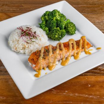 Nutrivida Food And Juice - Baked Salmon with our special sauce, White rice and broccoli - Juice Bars & Smoothies Near Me - Hialeah, Florida Nutrivida Food And Juice - Baked Salmon with our special sauce, White rice and broccoli - Juice Bars & Smoothies Near Me - Hialeah, Florida