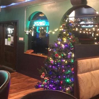 Cole's Tavern - Sports Bars Near Me - Mukilteo, Washington
