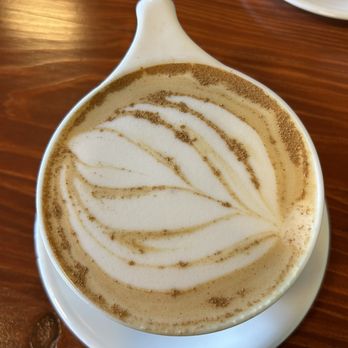 Cafe Calle - Spanish latte with almond milk - Coffee & Tea Near Me - Los Angeles, California