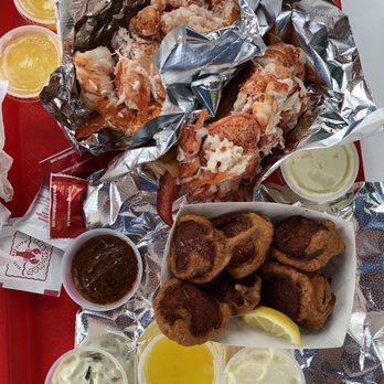 Red's Eats - Lobster rolls and battered fried scallops - Seafood Near Me - Wiscasset, Maine Red's Eats - Lobster rolls and battered fried scallops - Seafood Near Me - Wiscasset, Maine