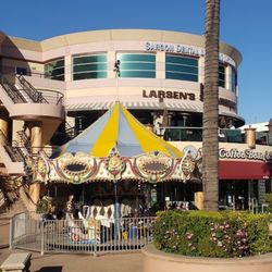 Encino Place - Carousel