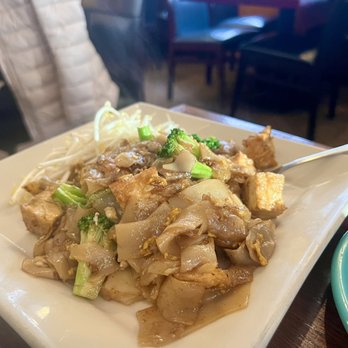 Amarin Thai Cuisine - Pad See Ewe w/ Tofu - My fav thai dish & this is one of the best I had in Bay Area, flavorful and not greasy - Thai Near Me - Mountain View, California Amarin Thai Cuisine - Pad See Ewe w/ Tofu - My fav thai dish & this is one of the best I had in Bay Area, flavorful and not greasy - Thai Near Me - Mountain View, California