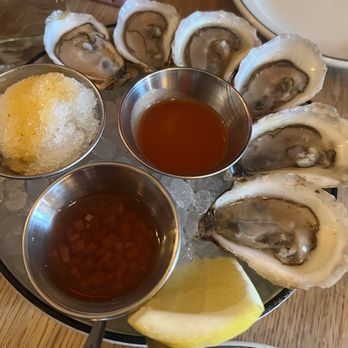 Red Hook Tavern - Oysters - American Near Me - Brooklyn, New York