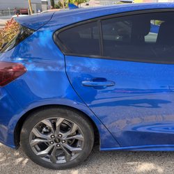 Hertz Rent A Car - Dirty outside