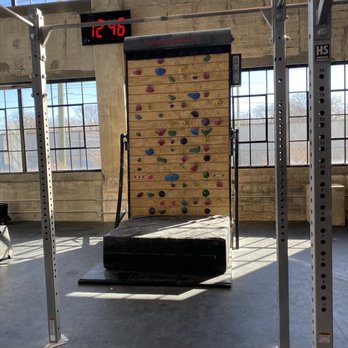 North Mass Boulder - Gyms Near Me - Indianapolis, Indiana North Mass Boulder - Gyms Near Me - Indianapolis, Indiana
