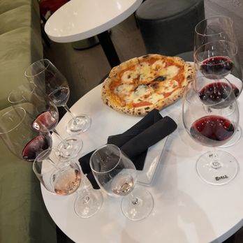Velvet 48 Wine Bar - Wine flights, sparkling rosé, margherita flatbread pizza - Wine Bars Near Me - Burlingame, California