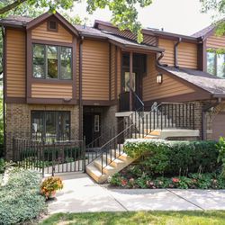Susan Riley-RE/MAX Suburban - Rarely available end unit in Mistwood, Downers Grove, IL