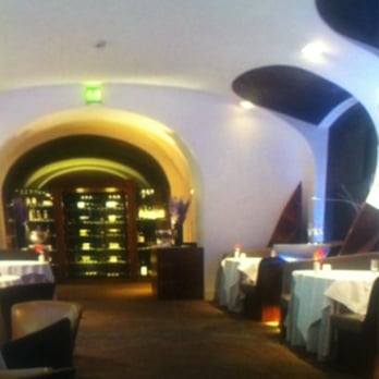 Silvio Nickol im Palais Coburg - Beautiful setting - Hotels Near Me - Vienna, 9