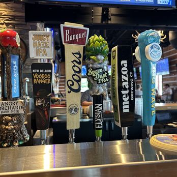 Twin Peaks - Beers on tap - New American Near Me - Greenwood, Indiana Twin Peaks - Beers on tap - New American Near Me - Greenwood, Indiana