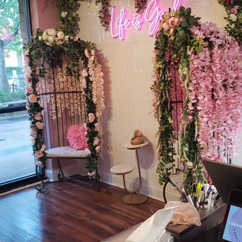 Lola's Handcrafted Churros - Flower chairs - Desserts Near Me - Lisle, Illinois Lola's Handcrafted Churros - Flower chairs - Desserts Near Me - Lisle, Illinois