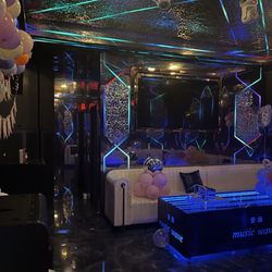 Music Wave KTV - Happy birthday