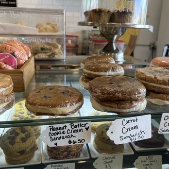 Wevegan Cafe - Bakeries Near Me - Tampa, Florida