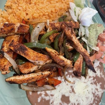Los Cerros Mexican Grill - Chicken Fajitas - Mexican Near Me - El Sobrante, California Los Cerros Mexican Grill - Chicken Fajitas - Mexican Near Me - El Sobrante, California