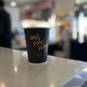 Le Cafe De La Plage - Coffee & Tea Near Me - Malibu, California