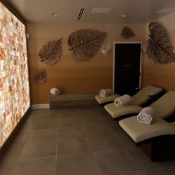 Tuscan Sun Spa & Salon - Canonsburg - Salt room