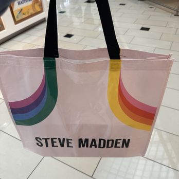 Steve Madden Shoes - What's in the bag? - Shoe Stores Near Me - Glendale, California Steve Madden Shoes - What's in the bag? - Shoe Stores Near Me - Glendale, California