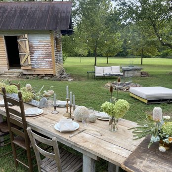 Hardy Chambers Farm House - Intimate event setting with vintage mixed chairs and tables - Venues & Event Spaces Near Me - Pulaski, Tennessee Hardy Chambers Farm House - Intimate event setting with vintage mixed chairs and tables - Venues & Event Spaces Near Me - Pulaski, Tennessee