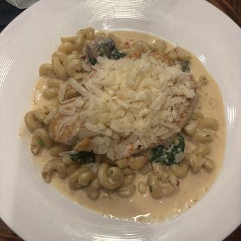 Red On Main - Chicken Florentine pasta - Bars Near Me - Madison, Indiana Red On Main - Chicken Florentine pasta - Bars Near Me - Madison, Indiana