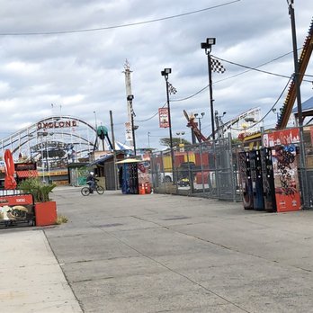 Luna Park - Inside - Amusement Parks Near Me - Brooklyn, New York
