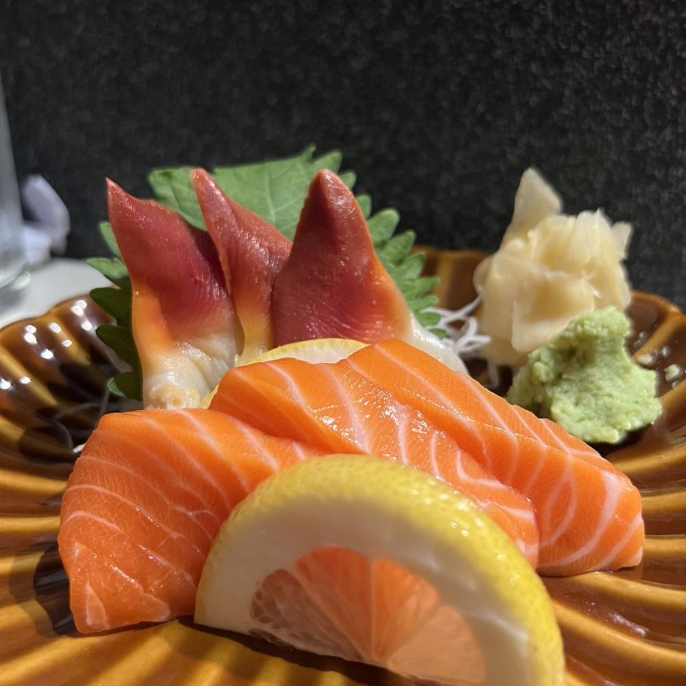Kazoku - Salmon sashimi and hokkigai sashimi - Sushi Bars Near Me - Edmonds, Washington Kazoku - Salmon sashimi and hokkigai sashimi - Sushi Bars Near Me - Edmonds, Washington