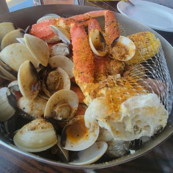 Joe's Crab Shack - Queen crab bucket with clams - Seafood Near Me - Louisville, Kentucky