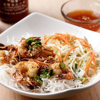 Cali Kitchen - bowl of noodles with shrimp and vegetables - Vietnamese Near Me - Nederland, Texas Cali Kitchen - bowl of noodles with shrimp and vegetables - Vietnamese Near Me - Nederland, Texas