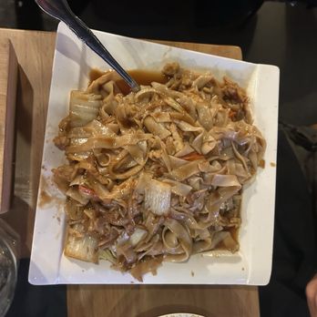 Northern China Eatery - Stir fried noodles with chicken - Chinese Near Me - Atlanta, Georgia Northern China Eatery - Stir fried noodles with chicken - Chinese Near Me - Atlanta, Georgia