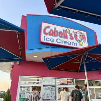 Cabell's Ice Cream - Outside - Ice Cream & Frozen Yogurt Near Me - Shelbyville, Indiana Cabell's Ice Cream - Outside - Ice Cream & Frozen Yogurt Near Me - Shelbyville, Indiana