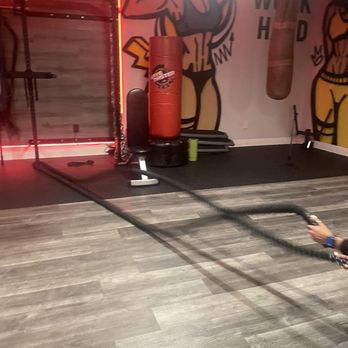 Streamline Vibrations - Ropes
Streamline Vibrations Studio inside Gee gym
Hallandale Beach Blvd - Trainers Near Me - Hallandale Beach, Florida Streamline Vibrations - Ropes
Streamline Vibrations Studio inside Gee gym
Hallandale Beach Blvd - Trainers Near Me - Hallandale Beach, Florida