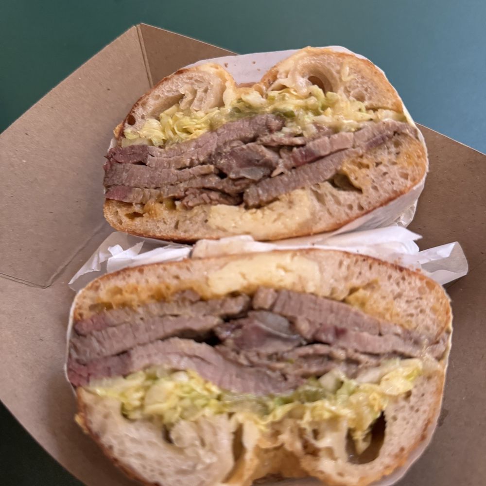 Tri-tip sandwich Tri-tip sandwich