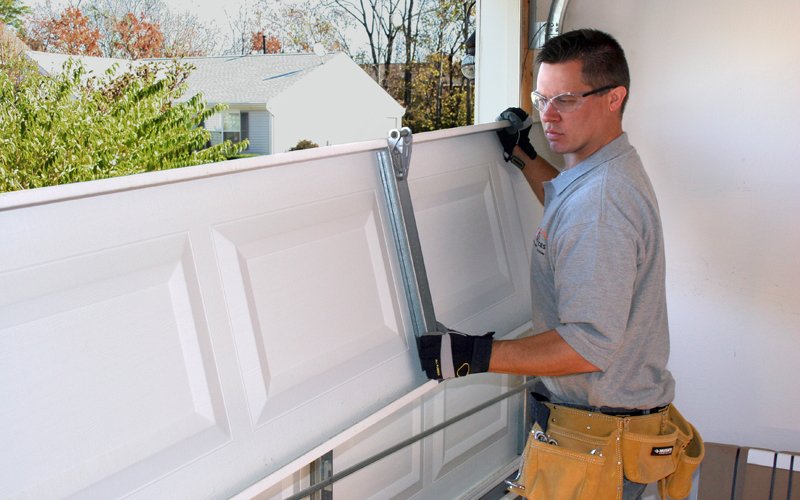 Right Way Garage Door Service and Repair - Garage Door Contractor in Cuyahoga Falls, OH