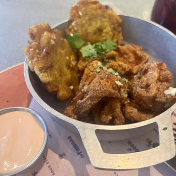 La Famosa - Pollito Frito - Puerto Rican Near Me - Washington, DC, District of Columbia La Famosa - Pollito Frito - Puerto Rican Near Me - Washington, DC, District of Columbia