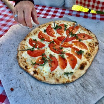 Averill Farm - Margherita Pizza - Farmers Market Near Me - Washington Depot, Connecticut
