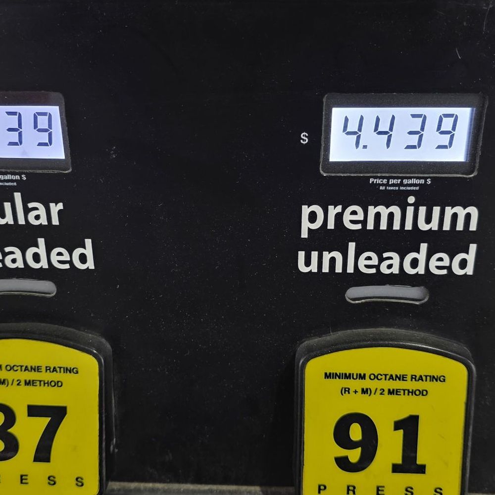Costco Gasoline - Prices Dec 23, 2025 - Gas Stations Near Me - Northridge, California