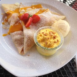 Creppresso - Crêpe mit Erdbeeren, Mangoschaum und Mangosoße - ein träumchen