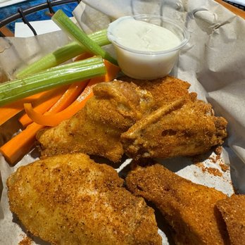 The Broken Blender - Cajun wings - Cocktail Bars Near Me - Anchorage, Alaska